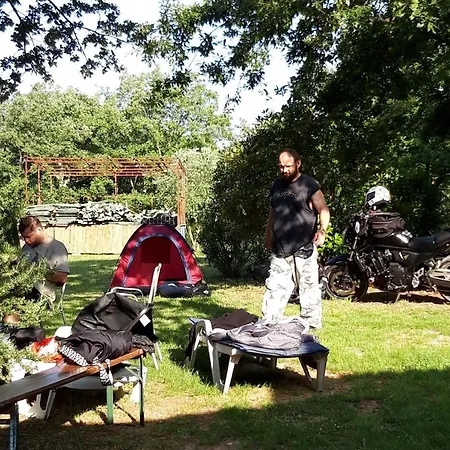 Kemp Camp *